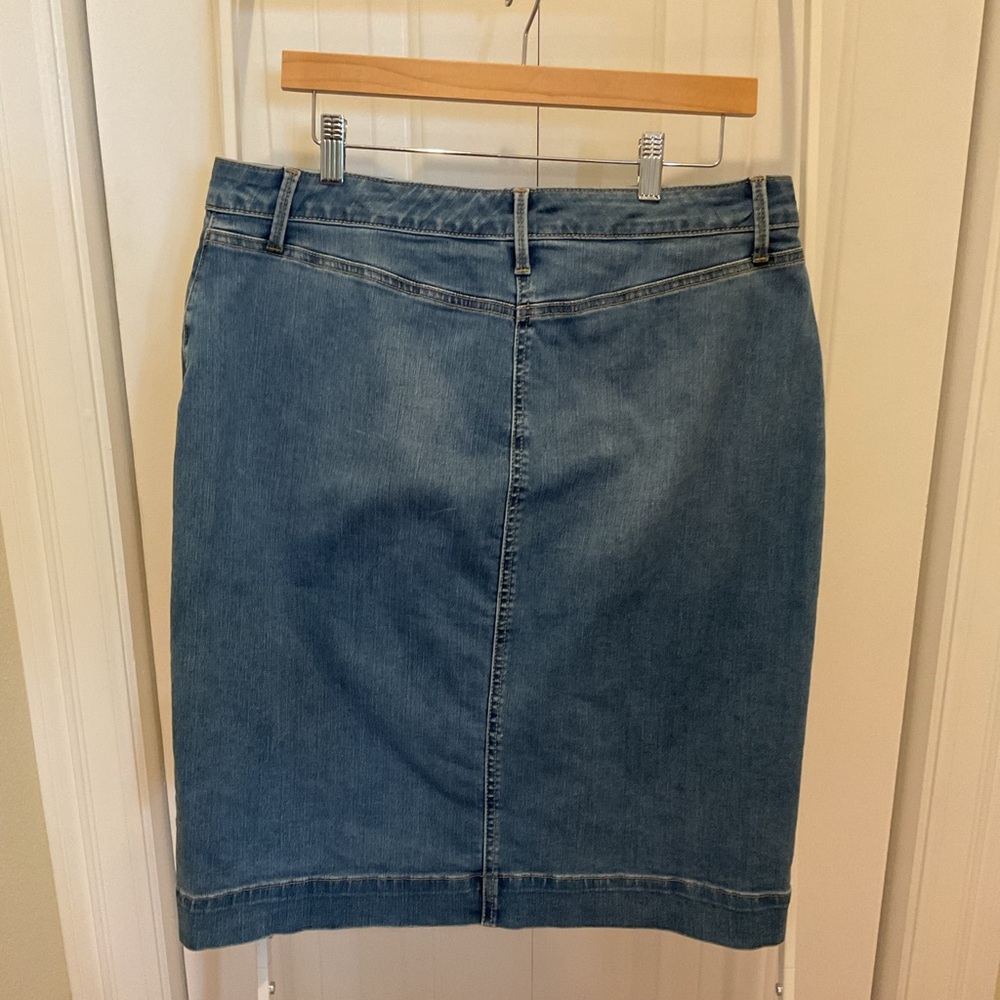 Talbots Blue Denim Jean Skirt Size 12 - Picture 2 of 4